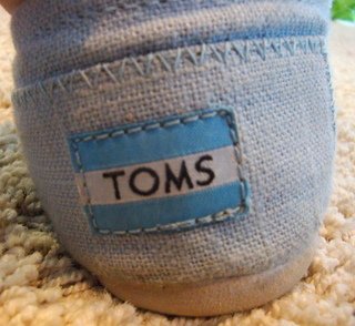 TOMS Shoe